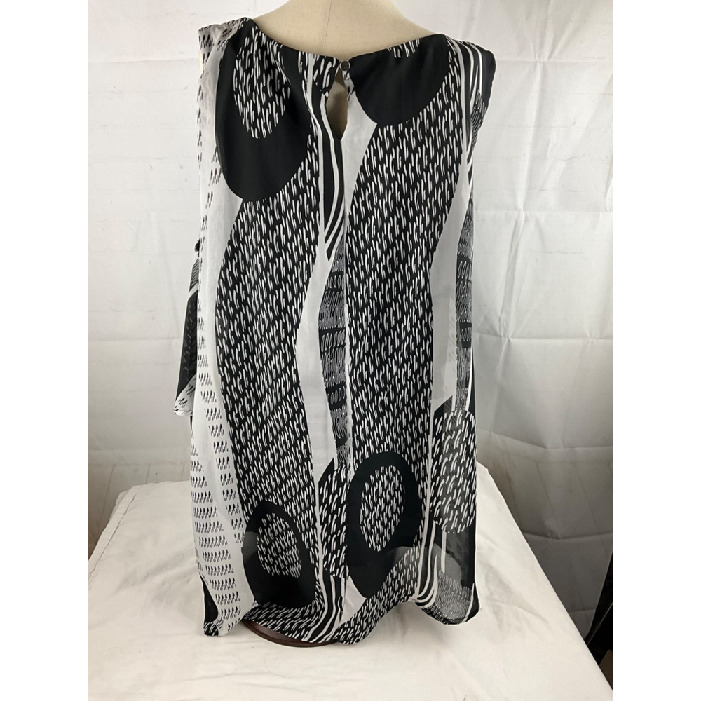 Roz & Ali Sleeveless Abstract Print Tunic Blouse Size 2X Black White Used - Picture 2 of 3